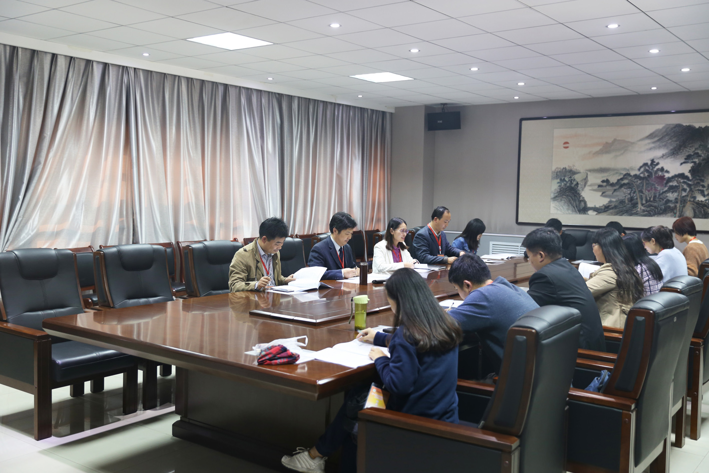 第一代表团讨论现场