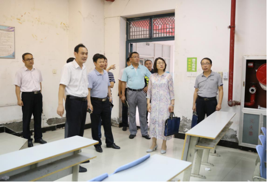 副校长王霞一行实地考察