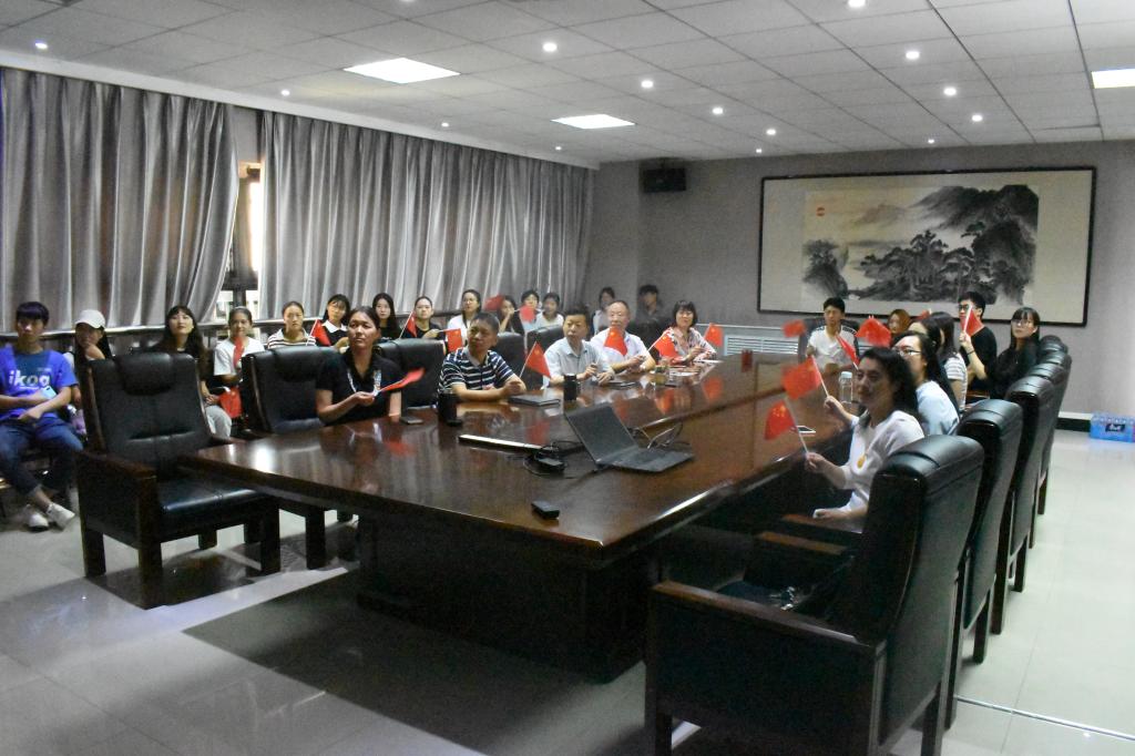 集中观看现场(三)