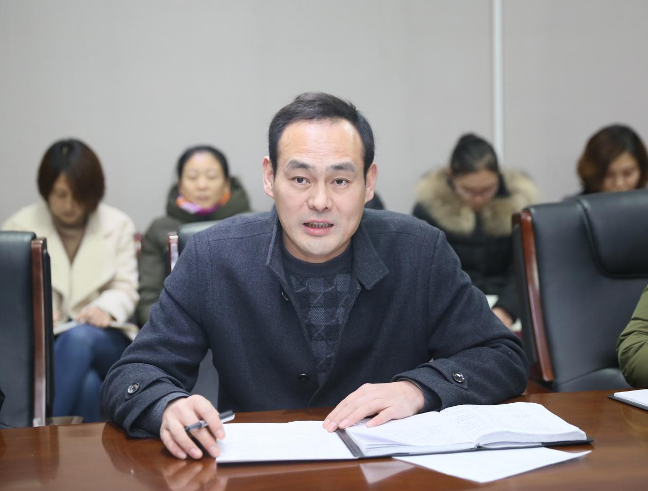 院党委书记张忠迪代表党委班子述职